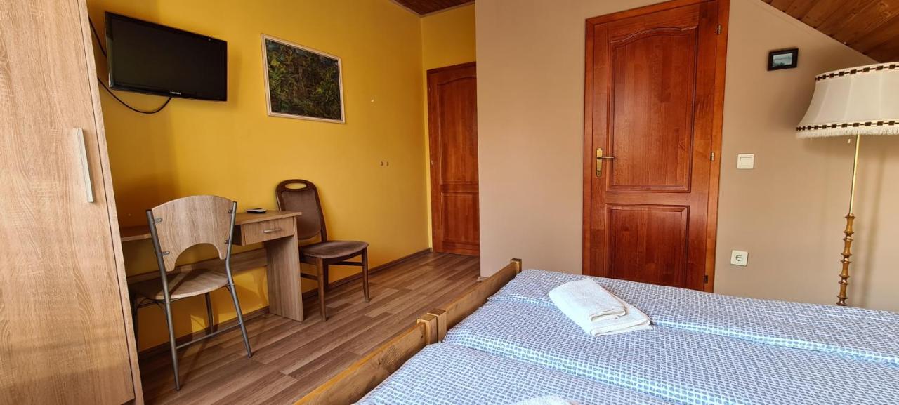 Hajas Familia Kiado Szobak Balatonmáriafürdő Exteriör bild