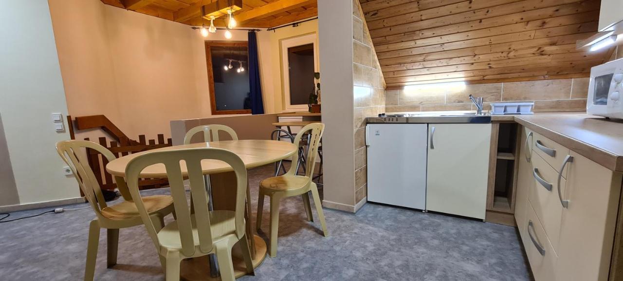 Hajas Familia Kiado Szobak Balatonmáriafürdő Exteriör bild